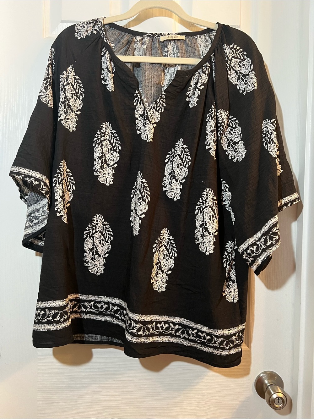 🦋 Black Bebonnie Boho Tunic Top with White Motifs size xlarge - Picture 2 of 5